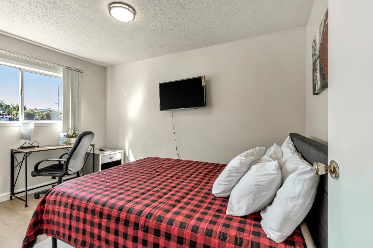 Detail Gallery Image 15 of 31 For 2056 Sullivan Ave, San Jose,  CA 95122 - 3 Beds | 2 Baths