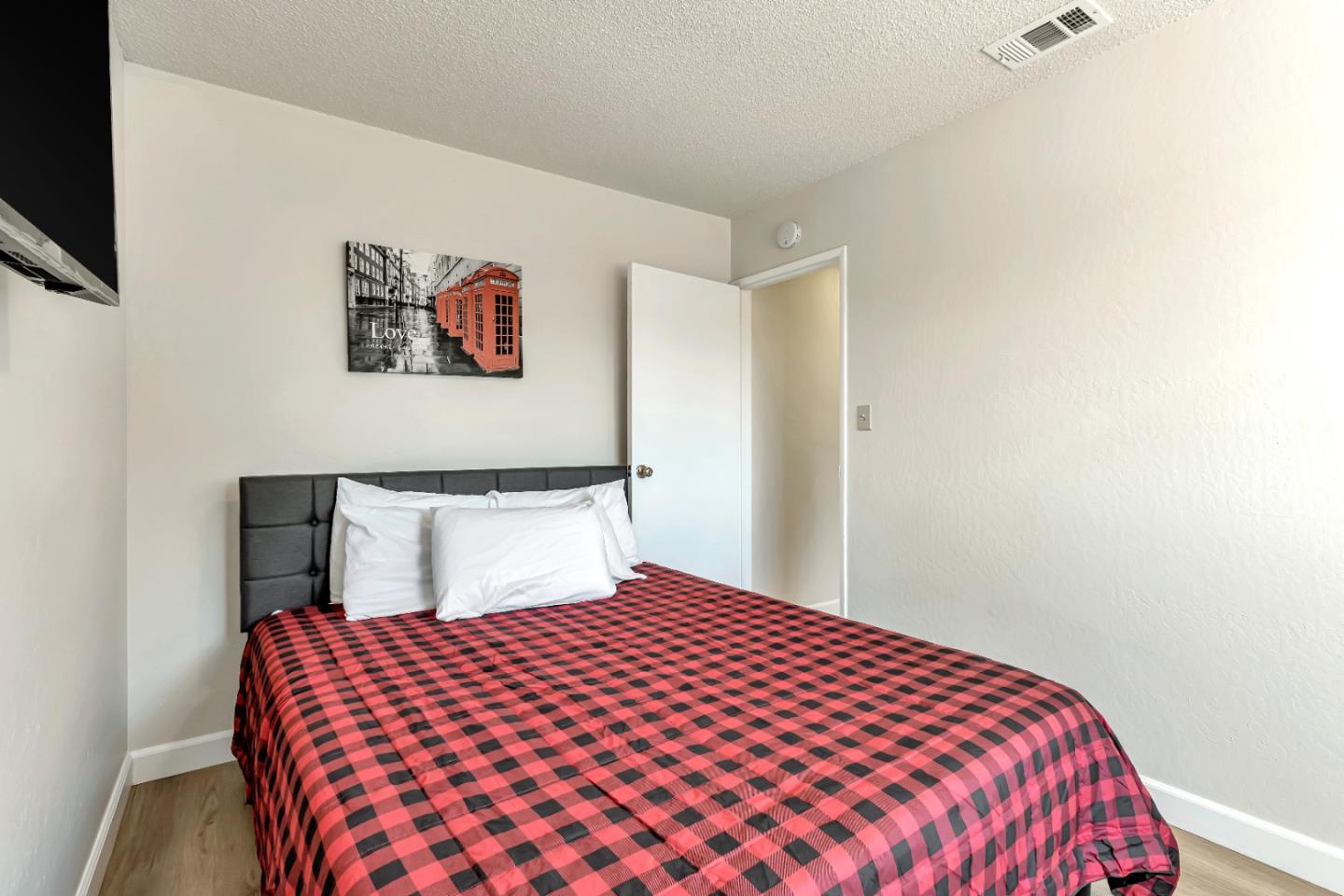Detail Gallery Image 17 of 31 For 2056 Sullivan Ave, San Jose,  CA 95122 - 3 Beds | 2 Baths