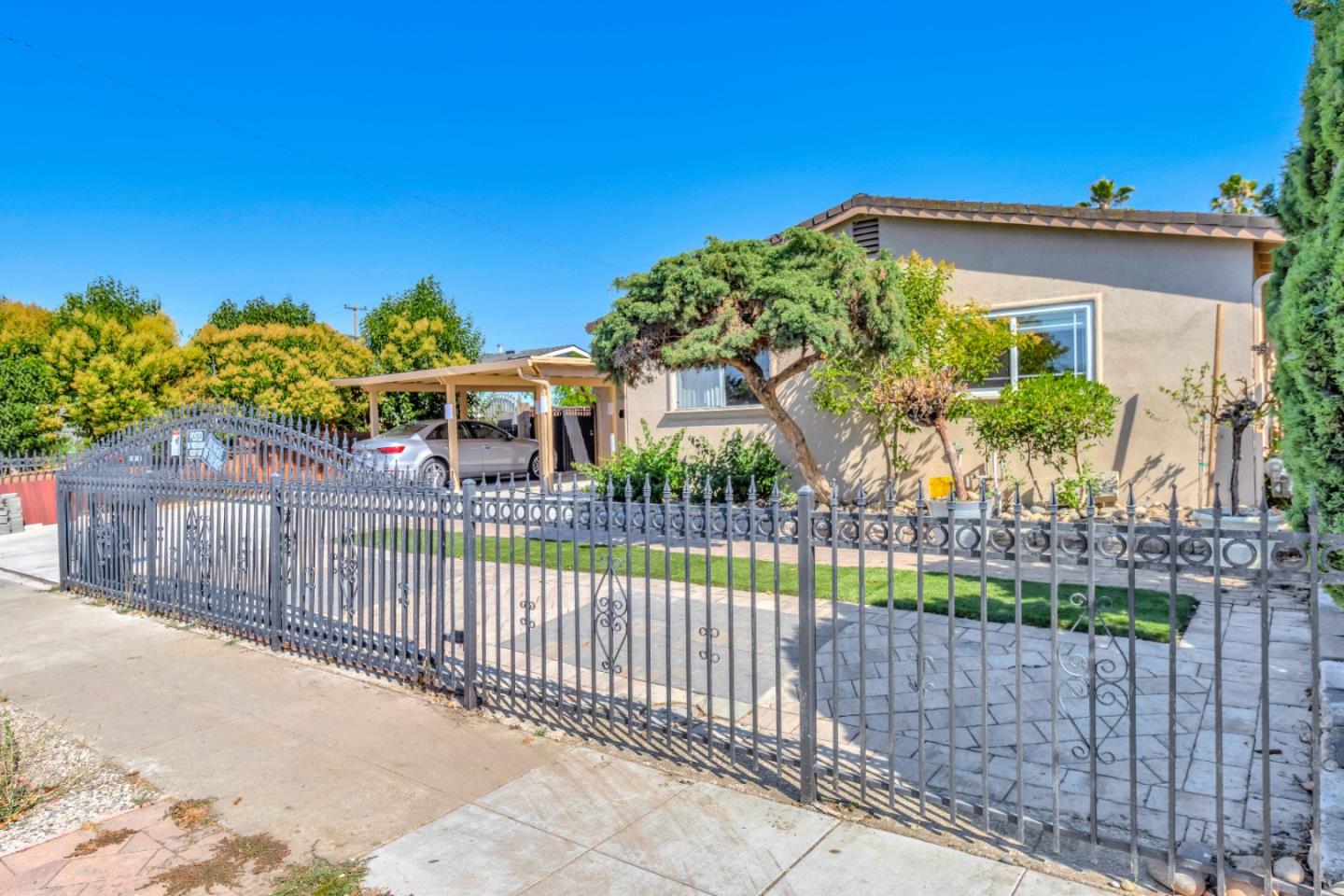 Detail Gallery Image 3 of 31 For 2056 Sullivan Ave, San Jose,  CA 95122 - 3 Beds | 2 Baths