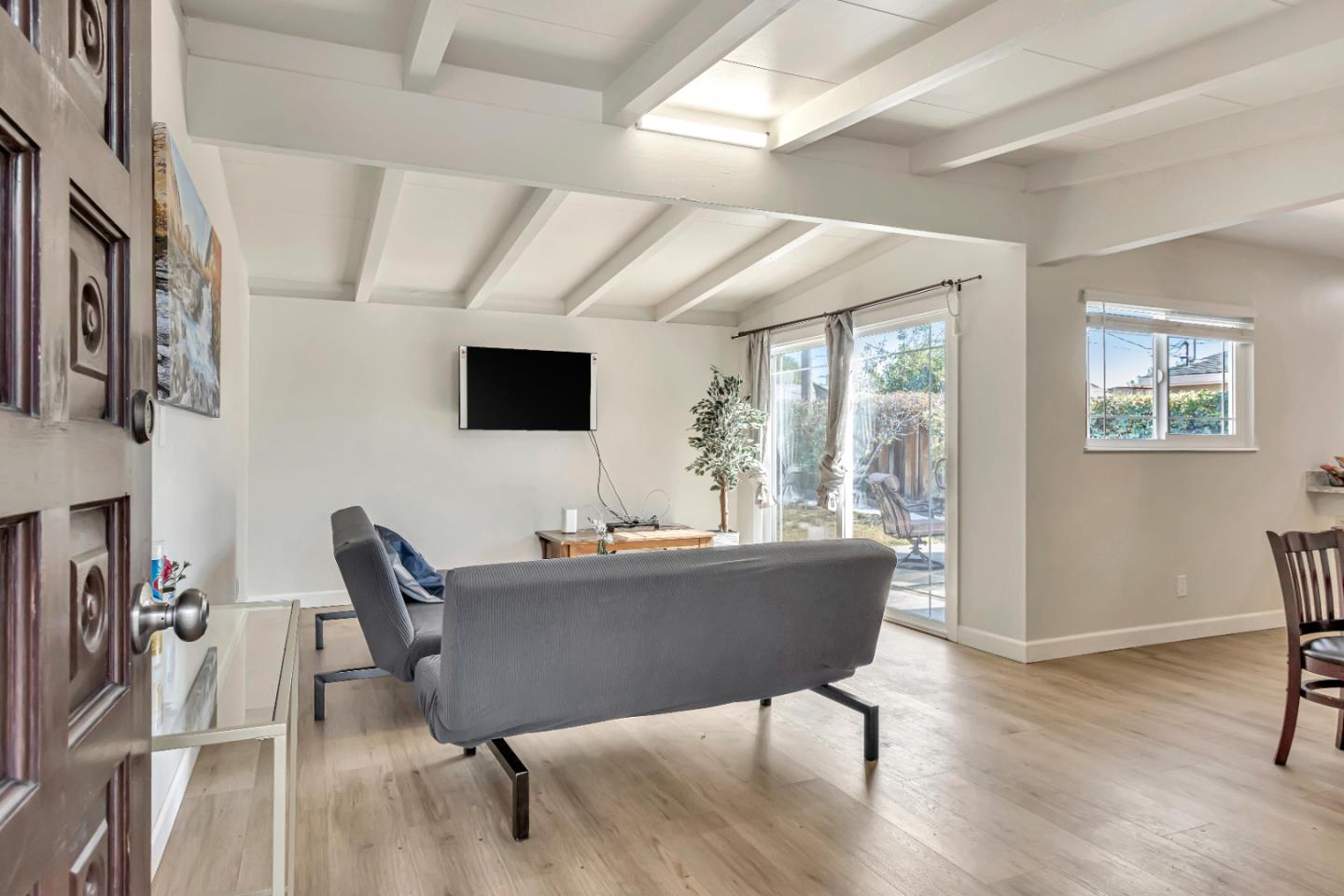 Detail Gallery Image 4 of 31 For 2056 Sullivan Ave, San Jose,  CA 95122 - 3 Beds | 2 Baths