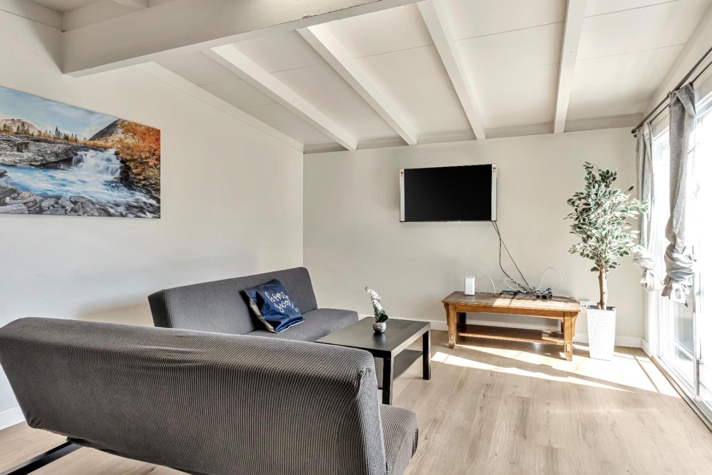 Detail Gallery Image 5 of 31 For 2056 Sullivan Ave, San Jose,  CA 95122 - 3 Beds | 2 Baths