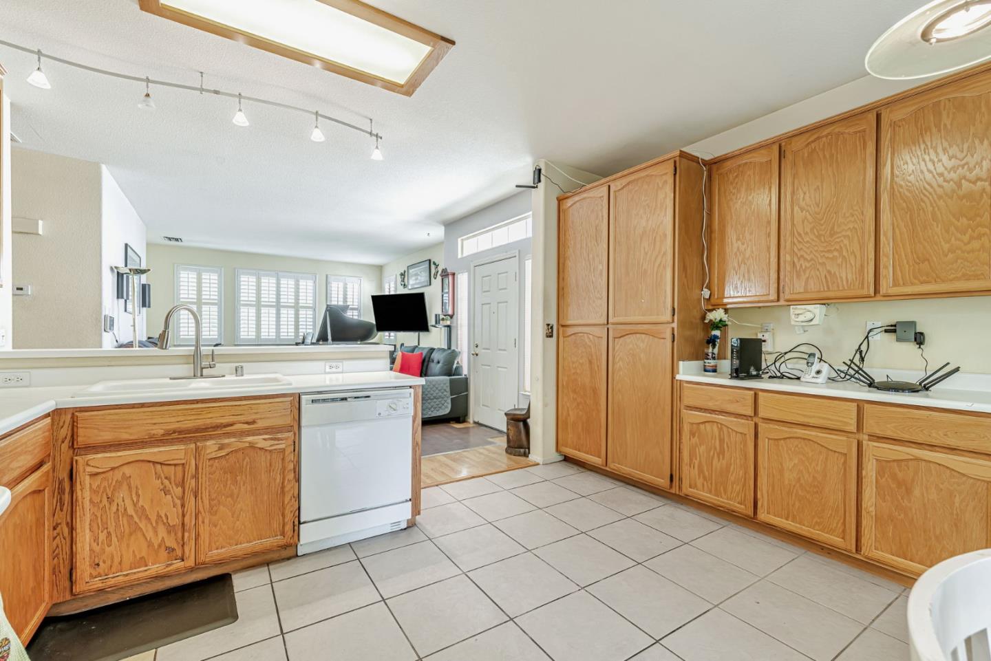 Detail Gallery Image 5 of 34 For 782 Oakhill Way, Rio Vista,  CA 94571 - 2 Beds | 2 Baths
