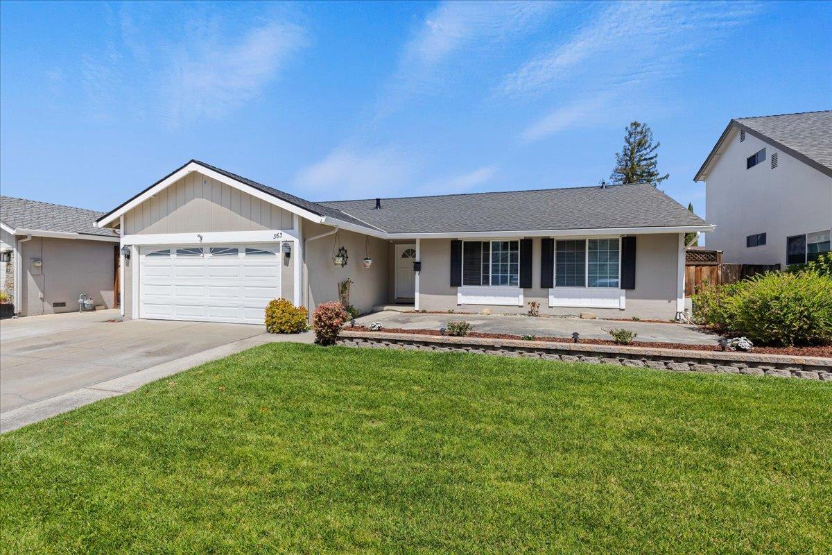 Detail Gallery Image 2 of 31 For 363 Conestoga Way, San Jose,  CA 95123 - 4 Beds | 2 Baths