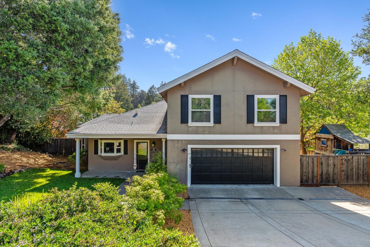 Detail Gallery Image 2 of 35 For 200 Tabor Dr, Scotts Valley,  CA 95066 - 4 Beds | 3 Baths