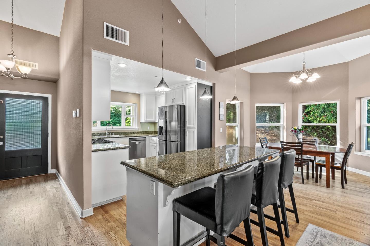 Detail Gallery Image 9 of 35 For 200 Tabor Dr, Scotts Valley,  CA 95066 - 4 Beds | 3 Baths