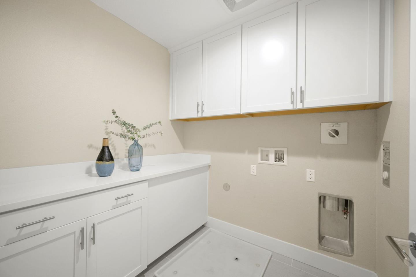 Detail Gallery Image 23 of 39 For 361 Montague Expy, Milpitas,  CA 95035 - 3 Beds | 3/2 Baths
