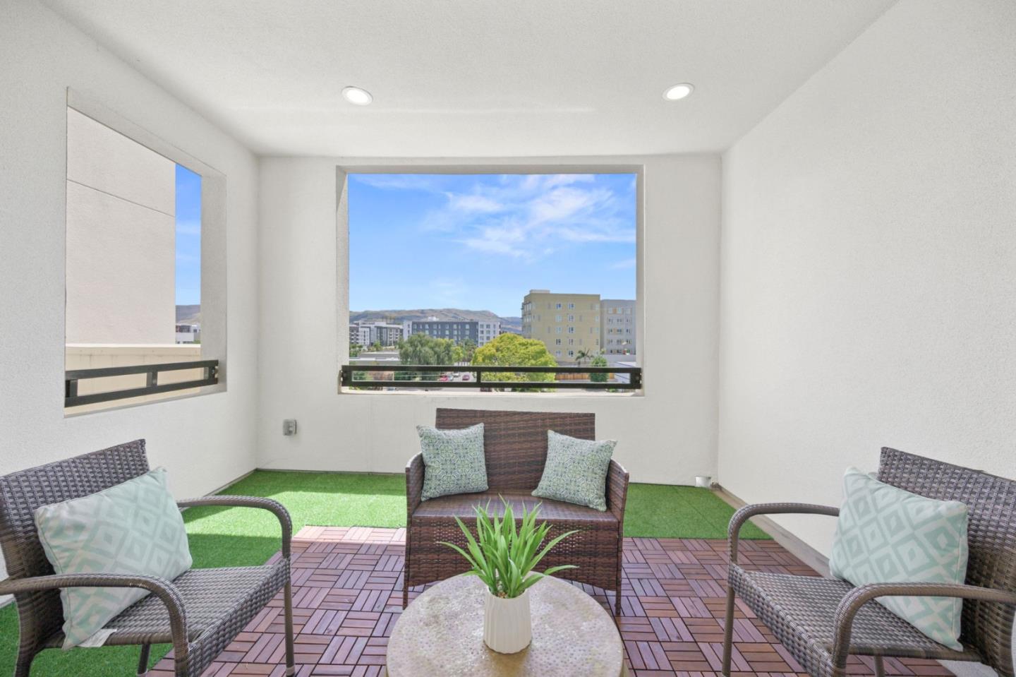 Detail Gallery Image 27 of 39 For 361 Montague Expy, Milpitas,  CA 95035 - 3 Beds | 3/2 Baths