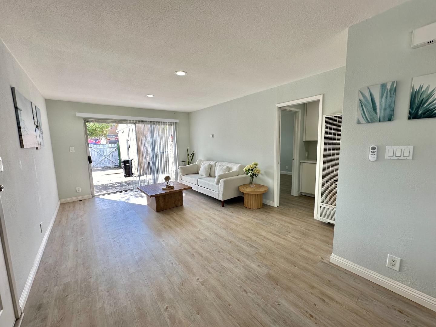 Detail Gallery Image 11 of 18 For 497 Papaya Ct, San Jose,  CA 95111 - 2 Beds | 1 Baths