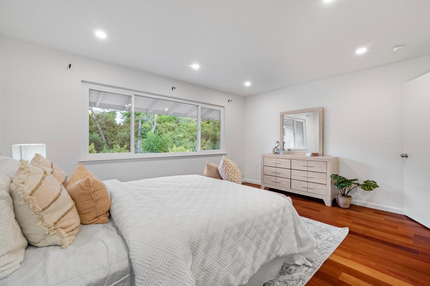 Detail Gallery Image 24 of 54 For 14664 Springer Ave, Saratoga,  CA 95070 - 3 Beds | 2/1 Baths