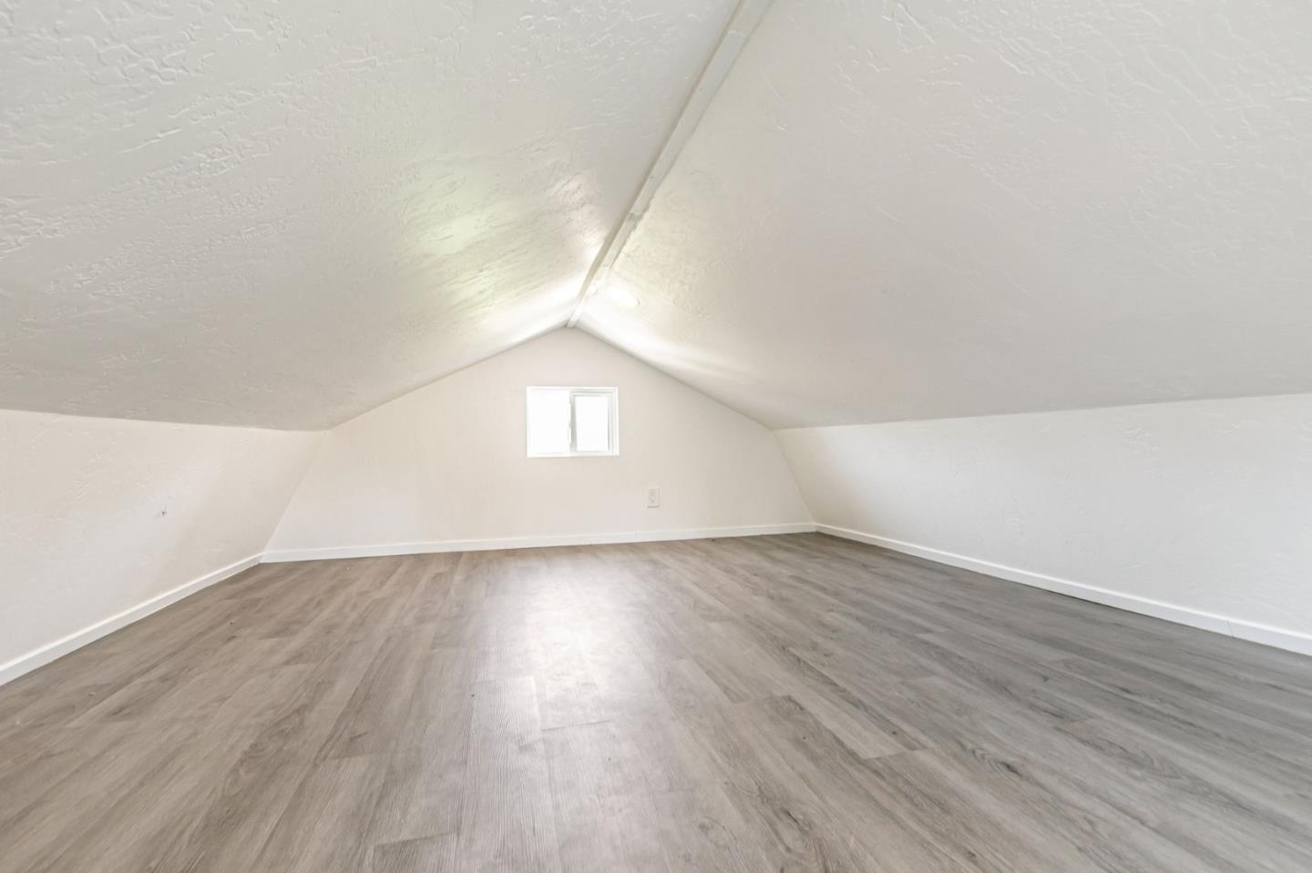 Detail Gallery Image 16 of 23 For 2366 Weston Dr, San Jose,  CA 95130 - 3 Beds | 2 Baths