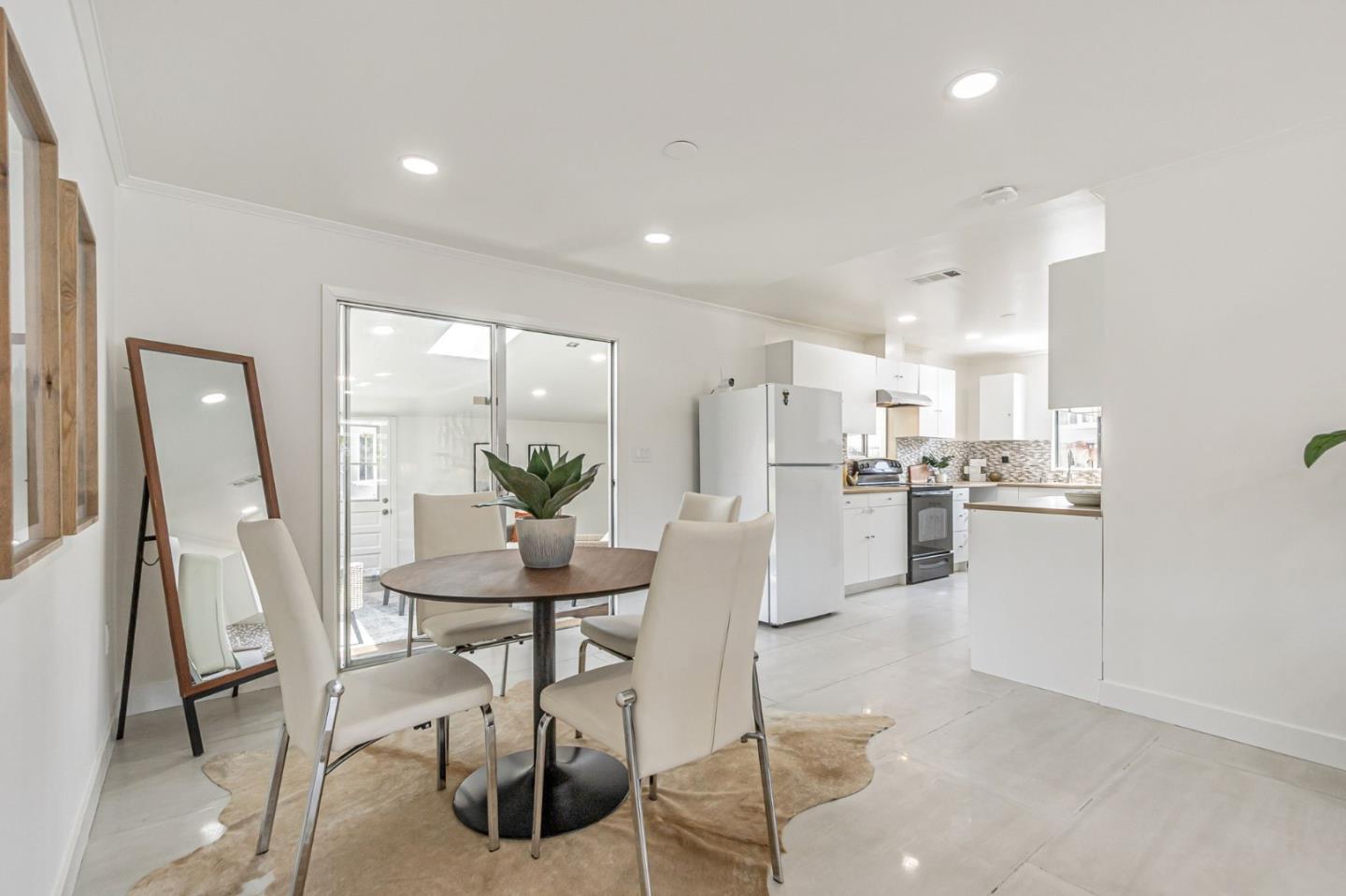 Detail Gallery Image 5 of 23 For 2366 Weston Dr, San Jose,  CA 95130 - 3 Beds | 2 Baths