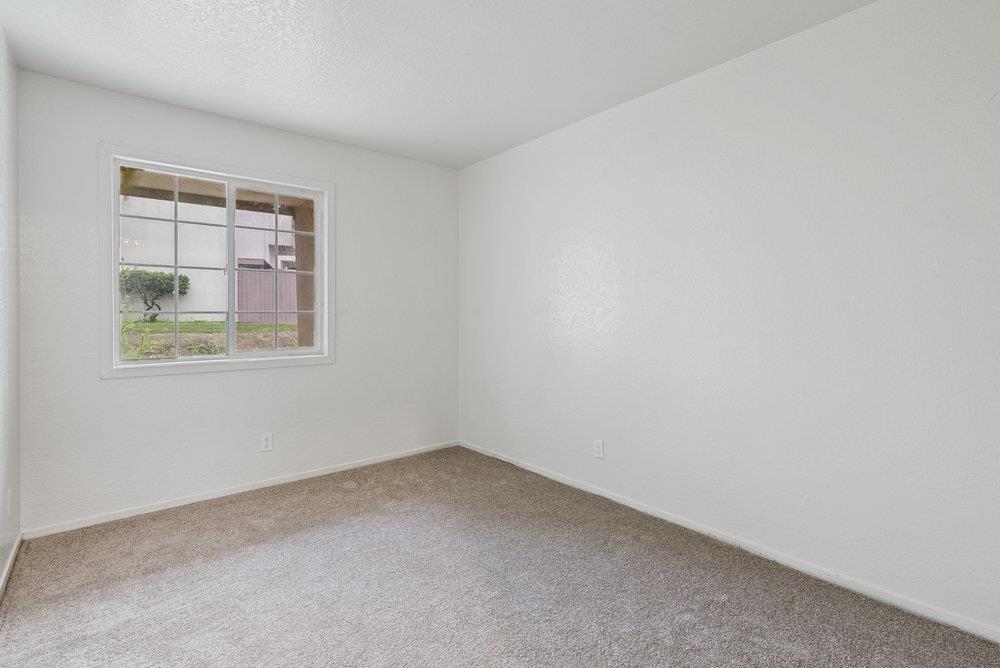 Detail Gallery Image 22 of 46 For 918 Acosta Plz #70,  Salinas,  CA 93905 - 4 Beds | 1/1 Baths