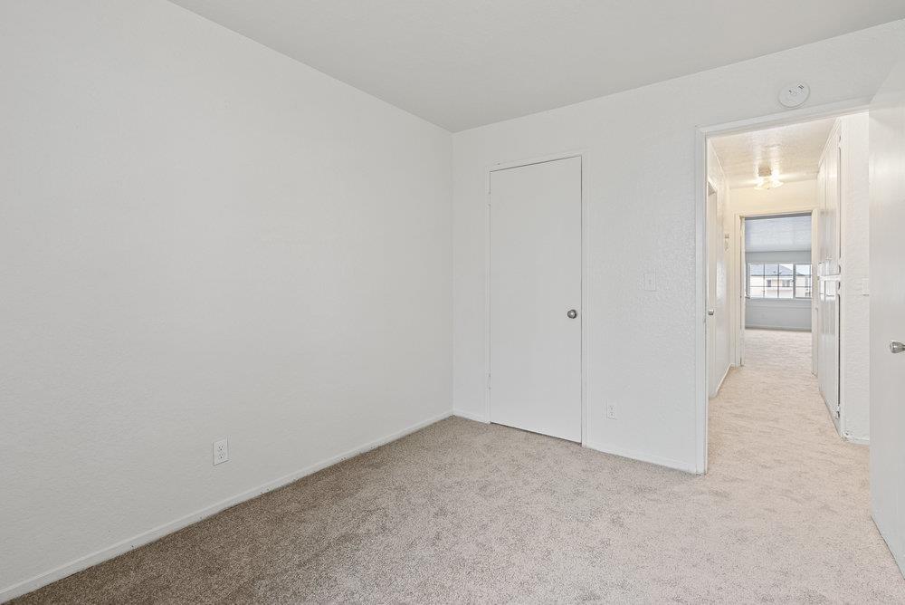 Detail Gallery Image 23 of 46 For 918 Acosta Plz #70,  Salinas,  CA 93905 - 4 Beds | 1/1 Baths