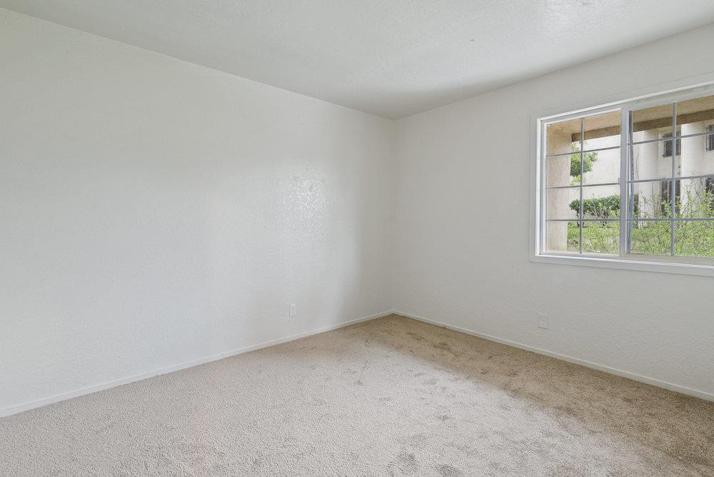 Detail Gallery Image 26 of 46 For 918 Acosta Plz #70,  Salinas,  CA 93905 - 4 Beds | 1/1 Baths