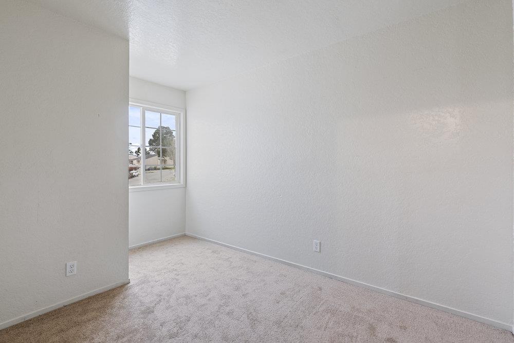 Detail Gallery Image 29 of 46 For 918 Acosta Plz #70,  Salinas,  CA 93905 - 4 Beds | 1/1 Baths