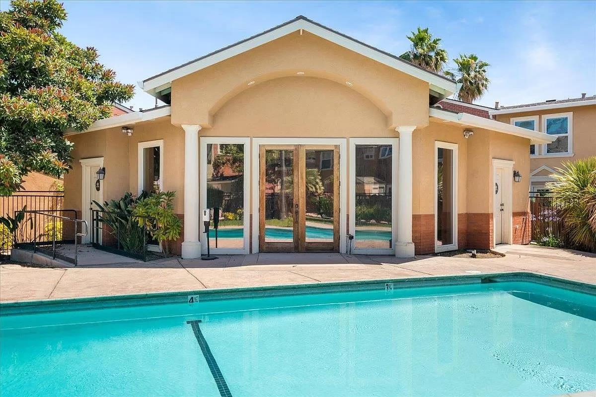 Detail Gallery Image 13 of 34 For 865 Carlisle Way #128,  Sunnyvale,  CA 94087 - 2 Beds | 2 Baths