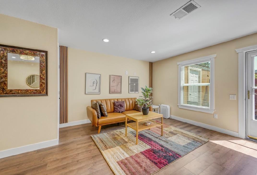 Detail Gallery Image 4 of 34 For 865 Carlisle Way #128,  Sunnyvale,  CA 94087 - 2 Beds | 2 Baths