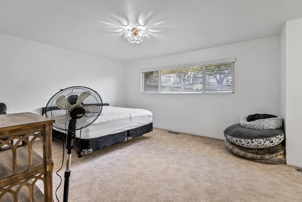 Detail Gallery Image 13 of 38 For 9355 Canyon Oak Rd, Salinas,  CA 93907 - 3 Beds | 2 Baths