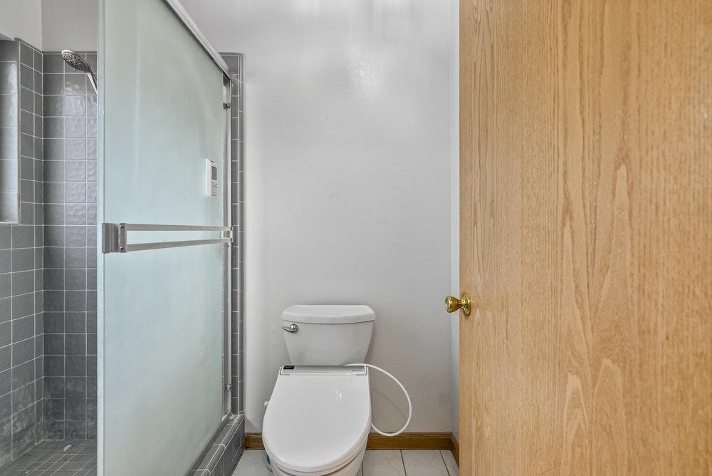 Detail Gallery Image 16 of 38 For 9355 Canyon Oak Rd, Salinas,  CA 93907 - 3 Beds | 2 Baths
