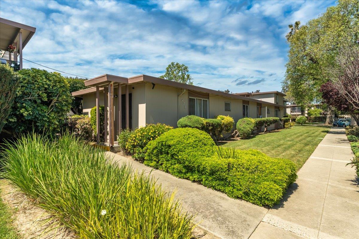 Detail Gallery Image 2 of 3 For 423 N 26th St, San Jose,  CA 95116 - – Beds | – Baths