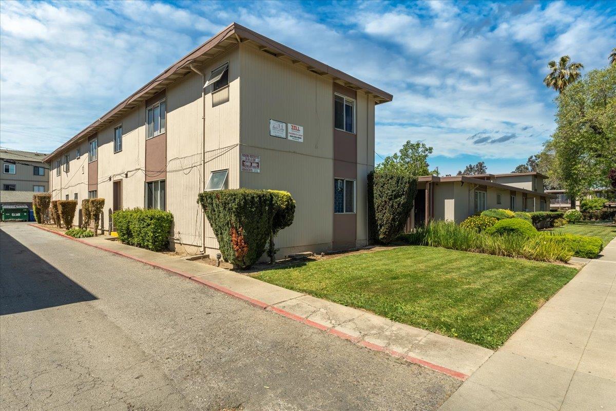 Detail Gallery Image 3 of 3 For 423 N 26th St, San Jose,  CA 95116 - – Beds | – Baths