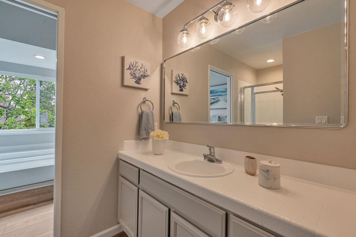Detail Gallery Image 31 of 42 For 2 Commons Ln #2,  Foster City,  CA 94404 - 2 Beds | 2/1 Baths