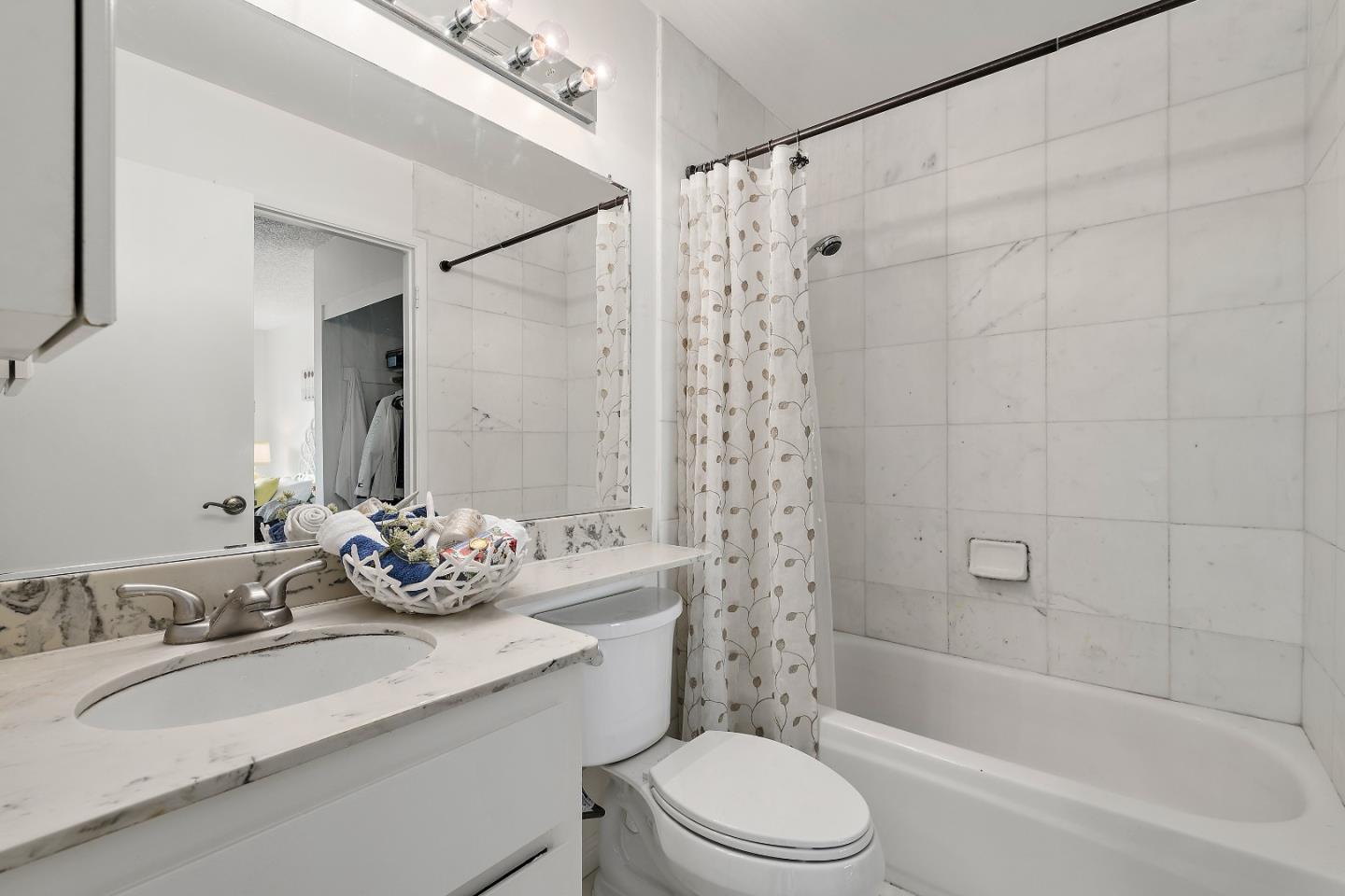 Detail Gallery Image 13 of 30 For 2094 Swensen Ct, San Jose,  CA 95131 - 4 Beds | 1/1 Baths