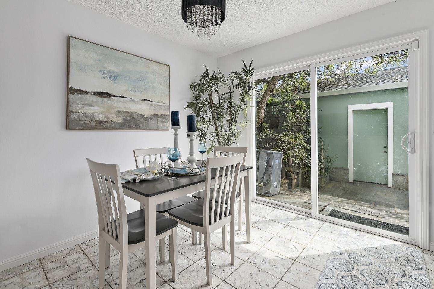Detail Gallery Image 5 of 30 For 2094 Swensen Ct, San Jose,  CA 95131 - 4 Beds | 1/1 Baths