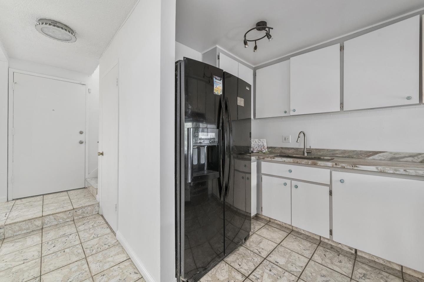 Detail Gallery Image 9 of 30 For 2094 Swensen Ct, San Jose,  CA 95131 - 4 Beds | 1/1 Baths