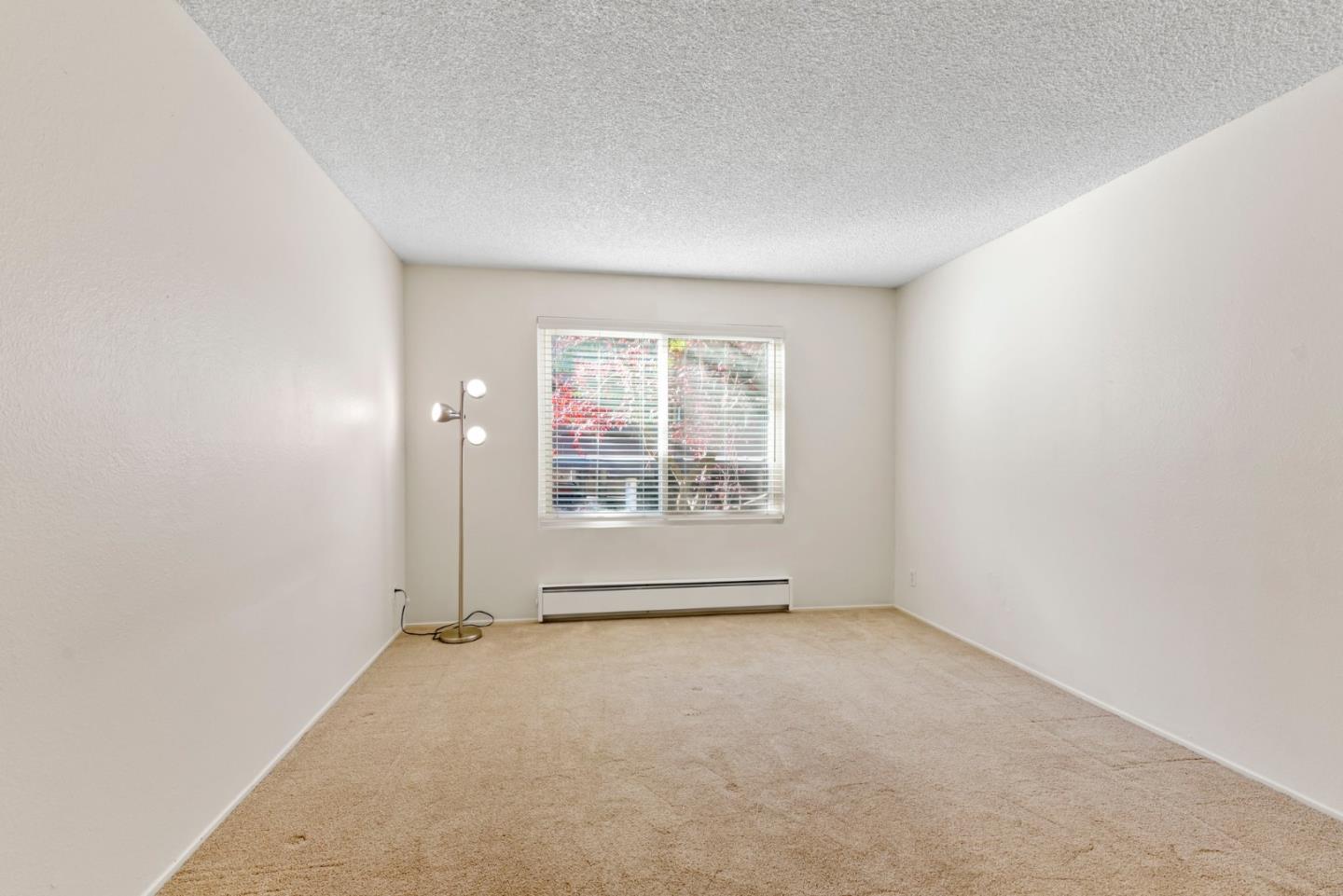 Detail Gallery Image 10 of 35 For 8239 Shelter Creek Ln, San Bruno,  CA 94066 - 2 Beds | 2 Baths