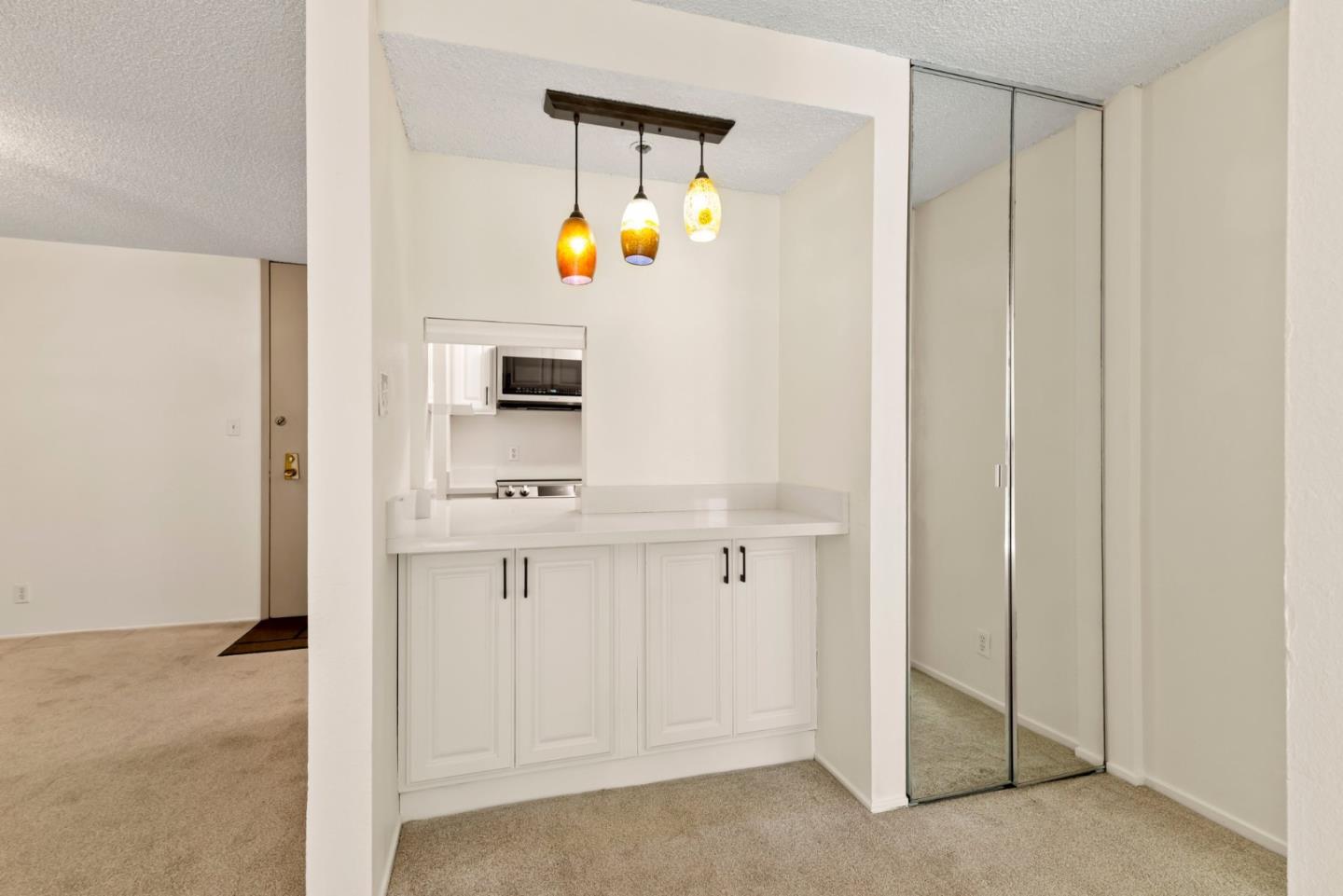 Detail Gallery Image 13 of 35 For 8239 Shelter Creek Ln, San Bruno,  CA 94066 - 2 Beds | 2 Baths