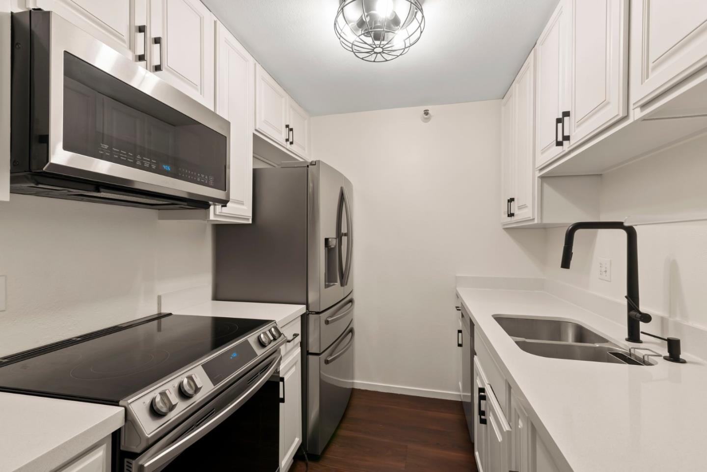 Detail Gallery Image 15 of 35 For 8239 Shelter Creek Ln, San Bruno,  CA 94066 - 2 Beds | 2 Baths