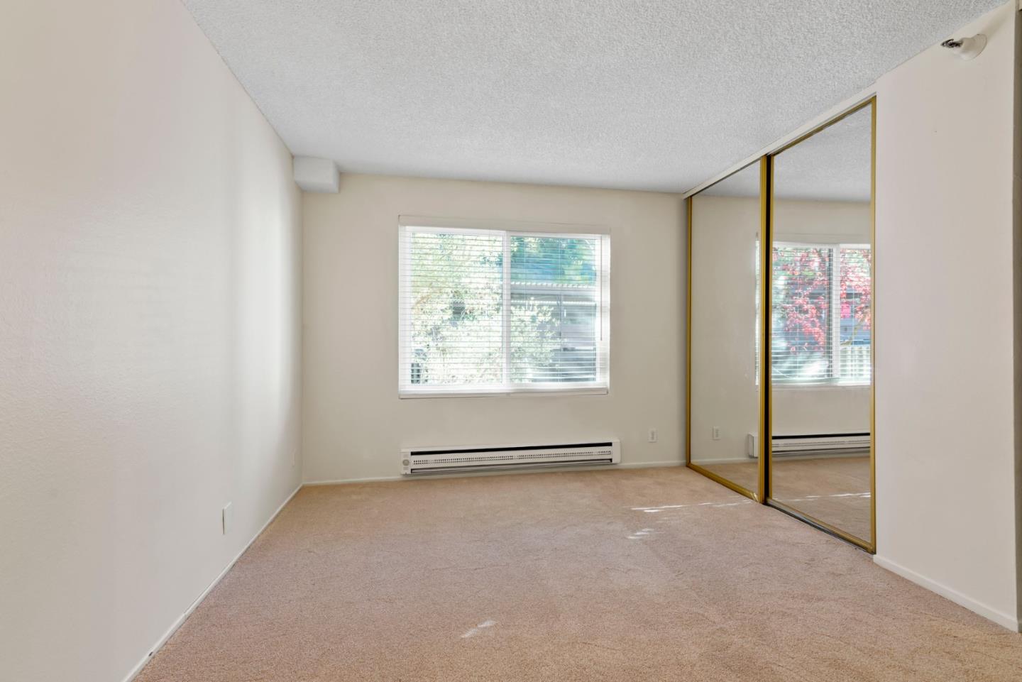 Detail Gallery Image 25 of 35 For 8239 Shelter Creek Ln, San Bruno,  CA 94066 - 2 Beds | 2 Baths