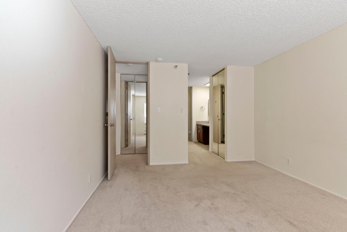 Detail Gallery Image 9 of 35 For 8239 Shelter Creek Ln, San Bruno,  CA 94066 - 2 Beds | 2 Baths