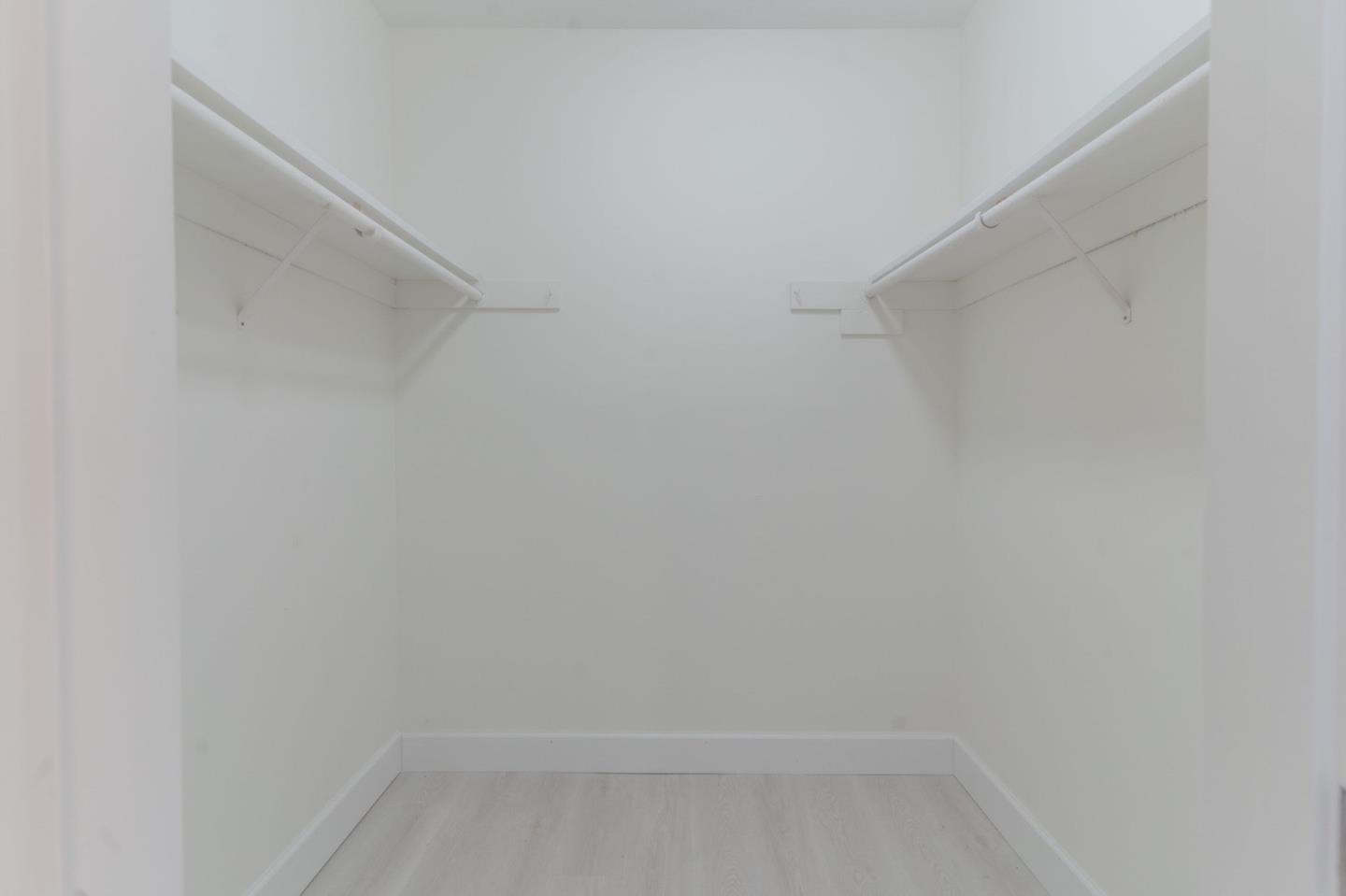 Detail Gallery Image 13 of 14 For 2457 W San Gabriel Ave, Fresno,  CA 93705 - 3 Beds | 2 Baths