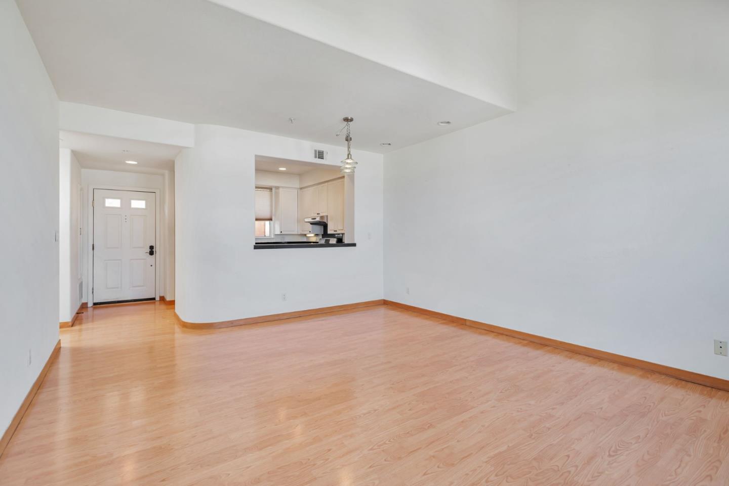 Detail Gallery Image 10 of 34 For 88 17th Ave #304,  San Mateo,  CA 94402 - 2 Beds | 2 Baths