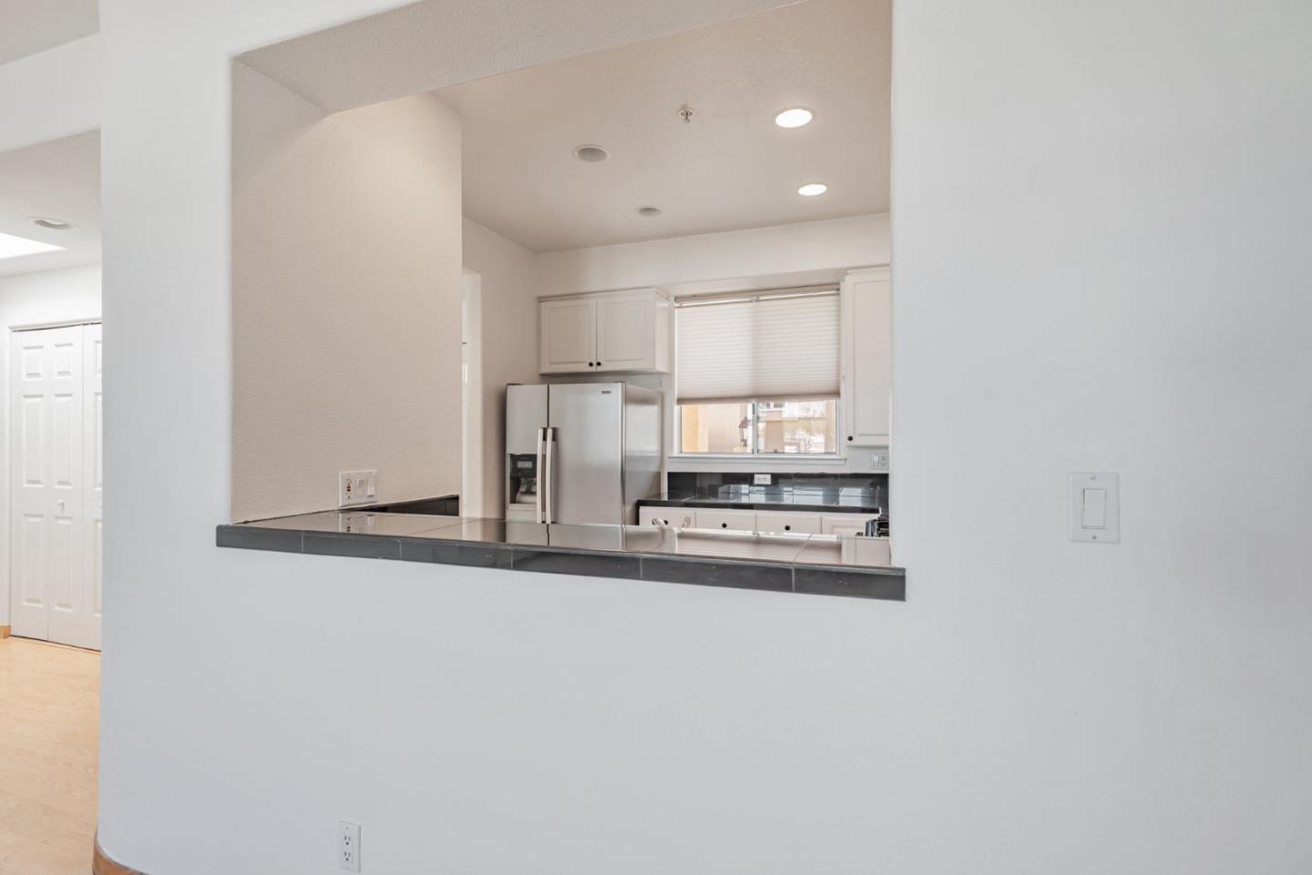 Detail Gallery Image 16 of 34 For 88 17th Ave #304,  San Mateo,  CA 94402 - 2 Beds | 2 Baths