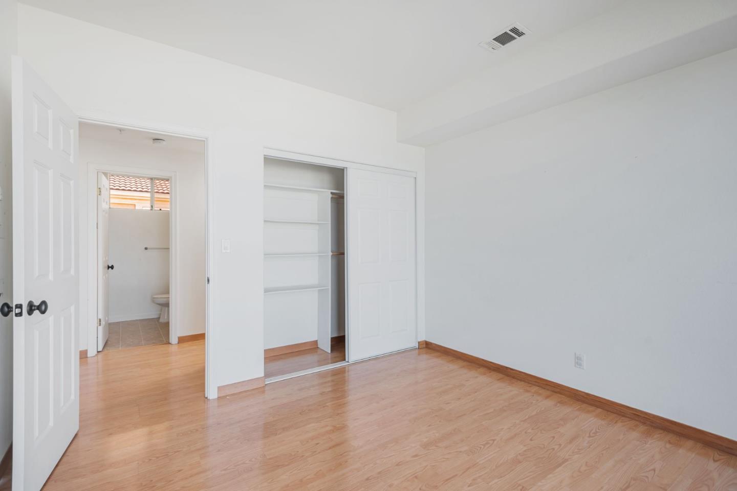 Detail Gallery Image 21 of 34 For 88 17th Ave #304,  San Mateo,  CA 94402 - 2 Beds | 2 Baths