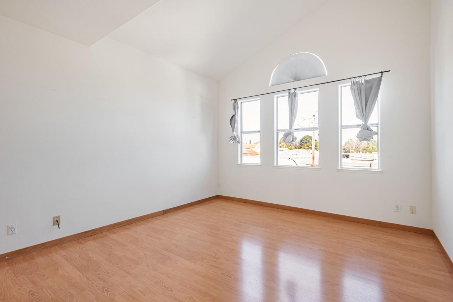 Detail Gallery Image 27 of 34 For 88 17th Ave #304,  San Mateo,  CA 94402 - 2 Beds | 2 Baths