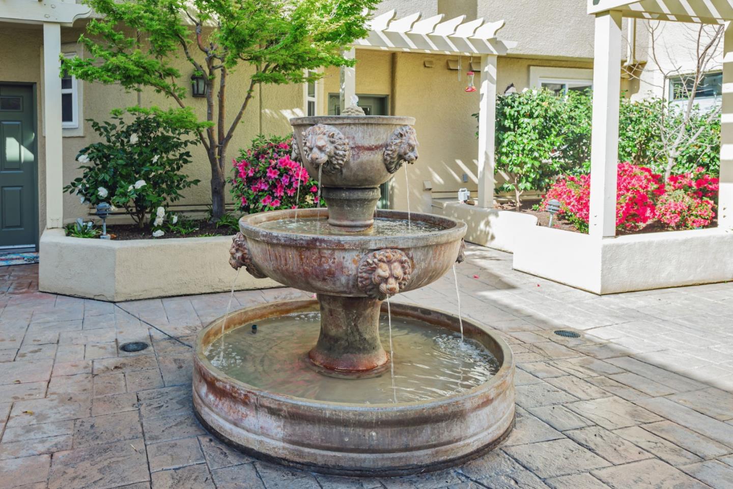 Detail Gallery Image 6 of 34 For 88 17th Ave #304,  San Mateo,  CA 94402 - 2 Beds | 2 Baths
