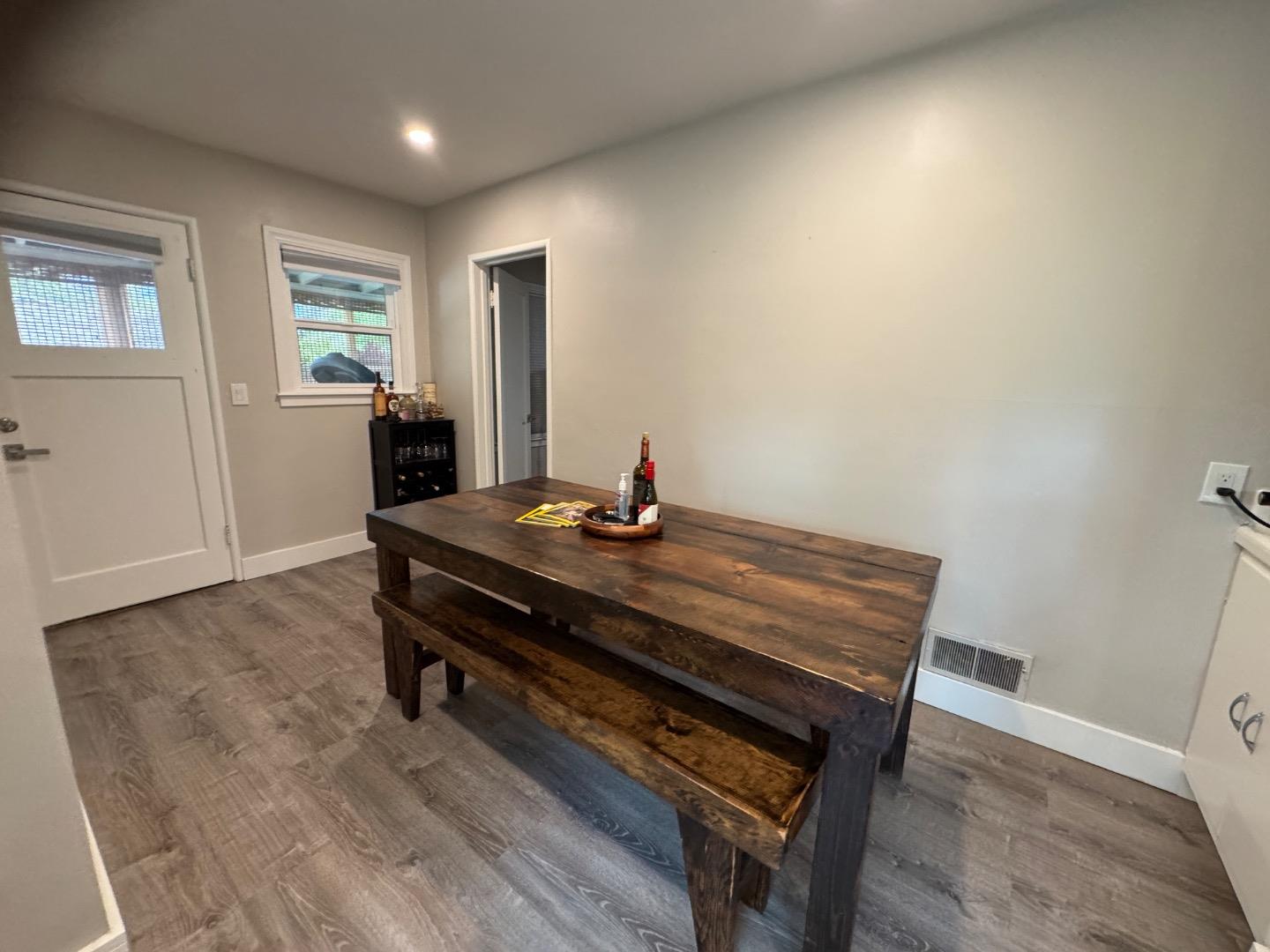 Detail Gallery Image 22 of 33 For 15910 Union Ave, Los Gatos,  CA 95032 - 2 Beds | 1/1 Baths