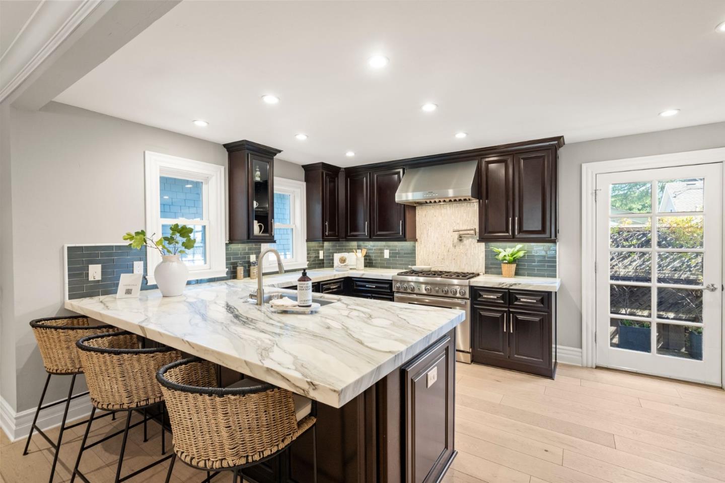 Detail Gallery Image 9 of 34 For 12 Bayview Ave, Los Gatos,  CA 95030 - 4 Beds | 3 Baths