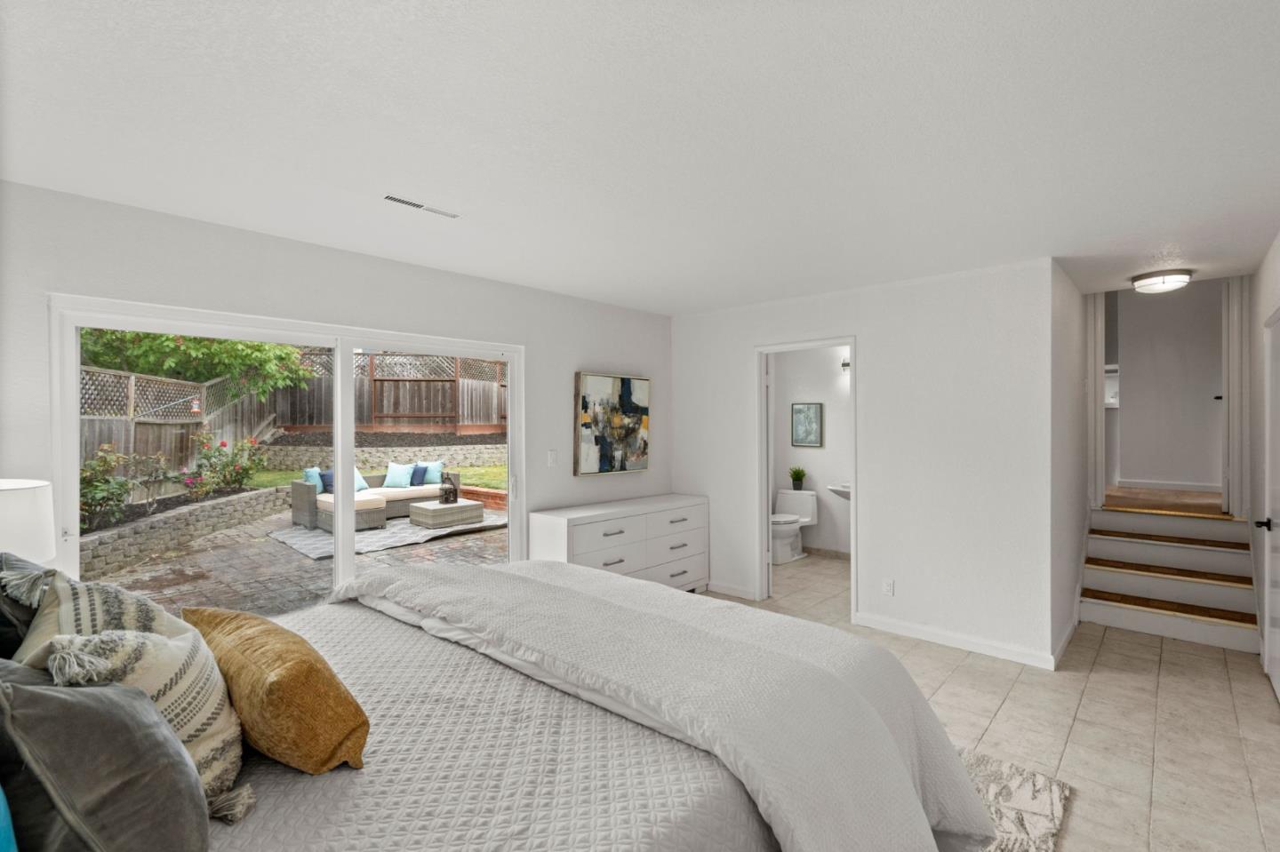 Detail Gallery Image 15 of 29 For 1032 Tahoe Dr, Belmont,  CA 94002 - 3 Beds | 2 Baths