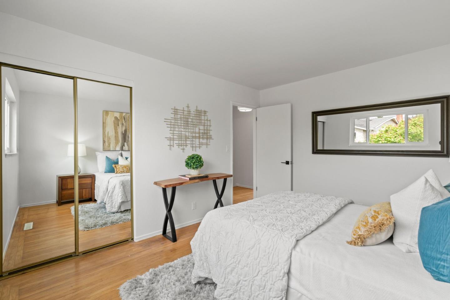 Detail Gallery Image 23 of 29 For 1032 Tahoe Dr, Belmont,  CA 94002 - 3 Beds | 2 Baths
