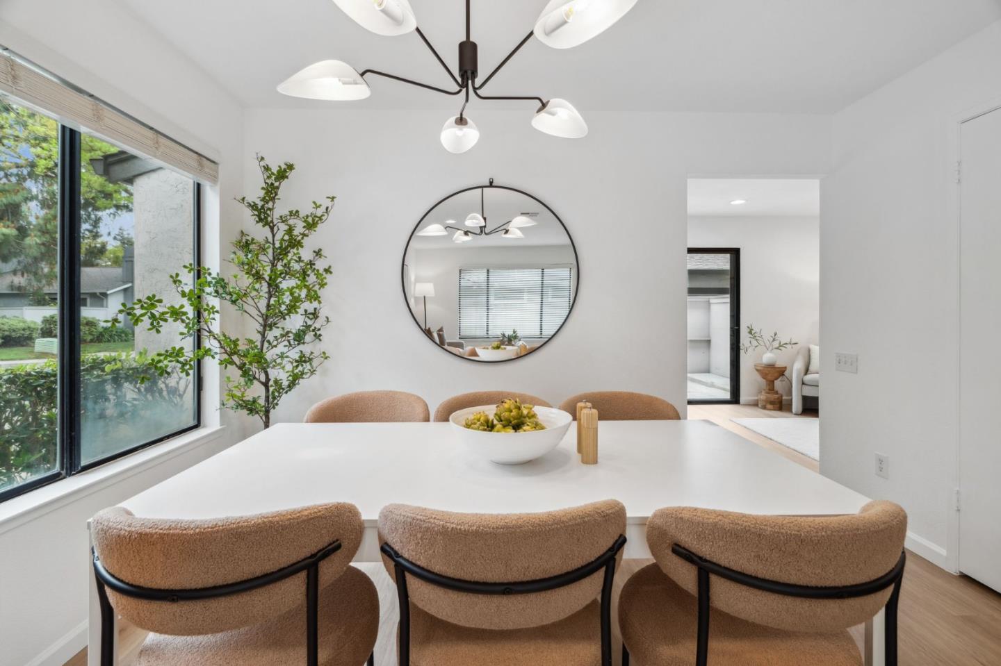 Detail Gallery Image 12 of 44 For 4922 Pony Pass Cir, San Jose,  CA 95136 - 3 Beds | 2/1 Baths