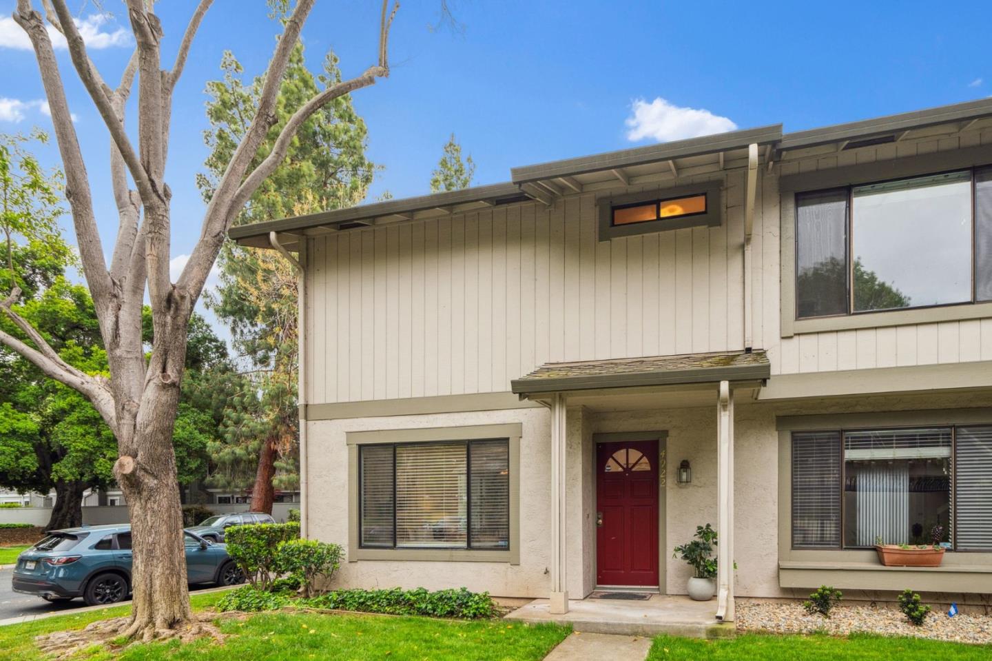 Detail Gallery Image 2 of 44 For 4922 Pony Pass Cir, San Jose,  CA 95136 - 3 Beds | 2/1 Baths