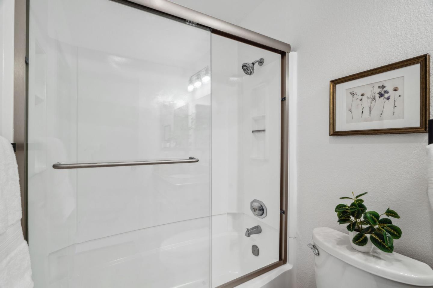 Detail Gallery Image 23 of 44 For 4922 Pony Pass Cir, San Jose,  CA 95136 - 3 Beds | 2/1 Baths
