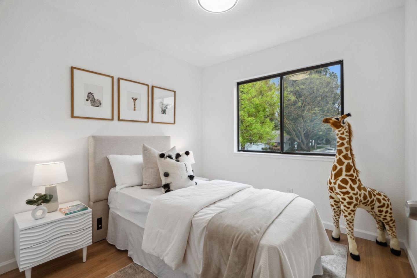 Detail Gallery Image 24 of 44 For 4922 Pony Pass Cir, San Jose,  CA 95136 - 3 Beds | 2/1 Baths