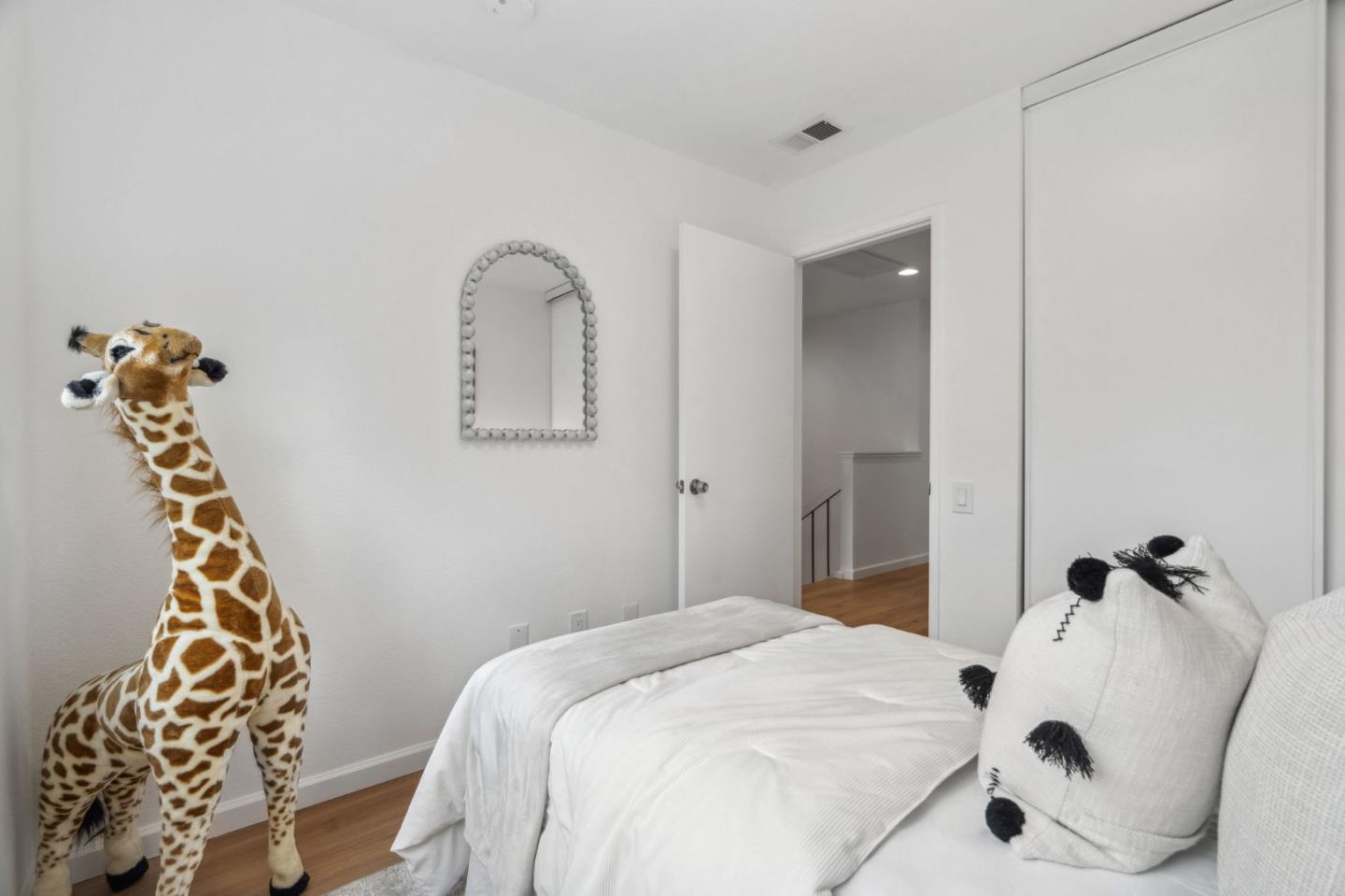 Detail Gallery Image 25 of 44 For 4922 Pony Pass Cir, San Jose,  CA 95136 - 3 Beds | 2/1 Baths