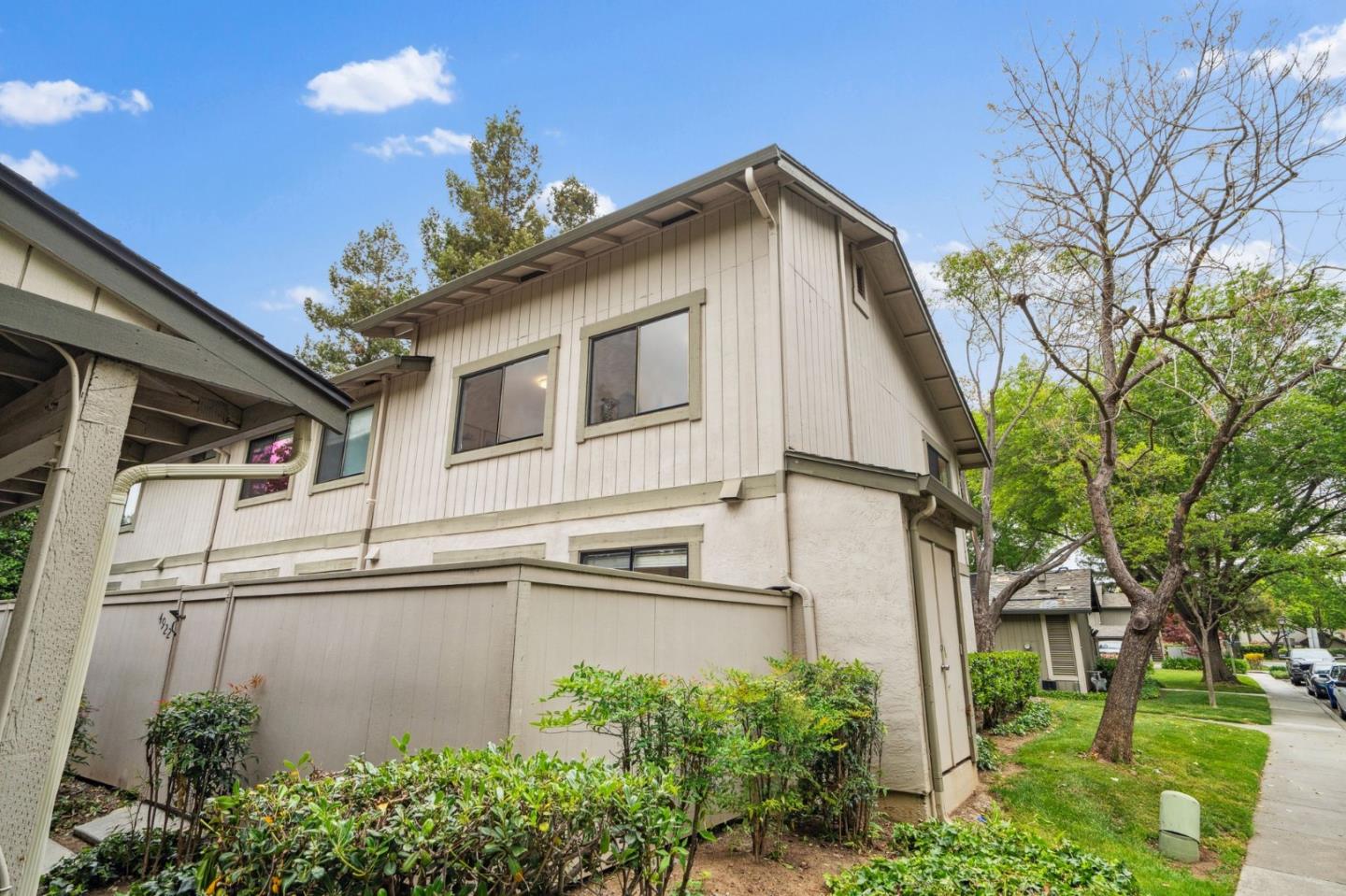 Detail Gallery Image 39 of 44 For 4922 Pony Pass Cir, San Jose,  CA 95136 - 3 Beds | 2/1 Baths